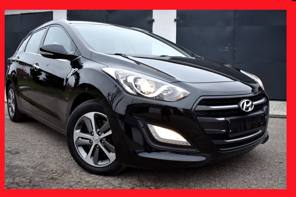 Hyundai i30 II (2012-2017) blue Kombi 1.6 CRDi DCT Trend 2016