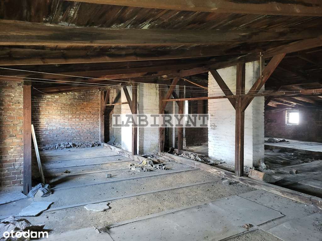 Centrum, wysoki strych, 247m2, 5 m. parkingowych*-2