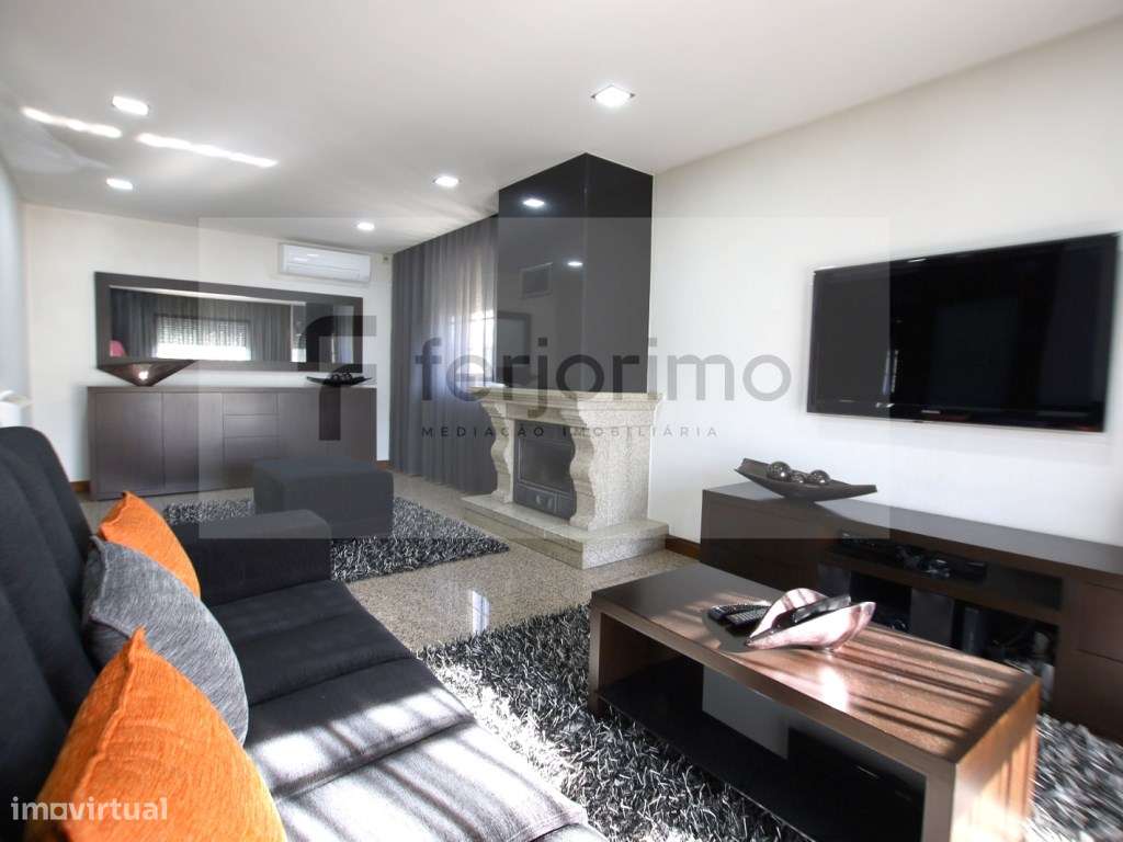 Espetacular Moradia Isolada T4-33