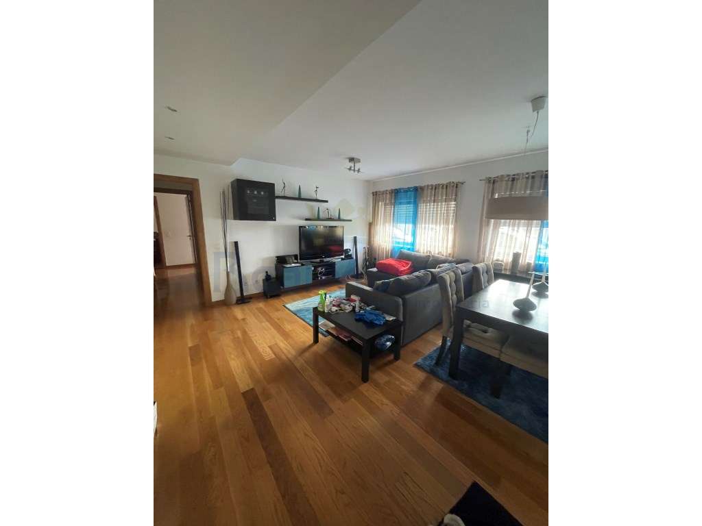 Vende-se Apartamento T2 na Quinta do Barão - Carcavelos - Grande imagem: 4/26