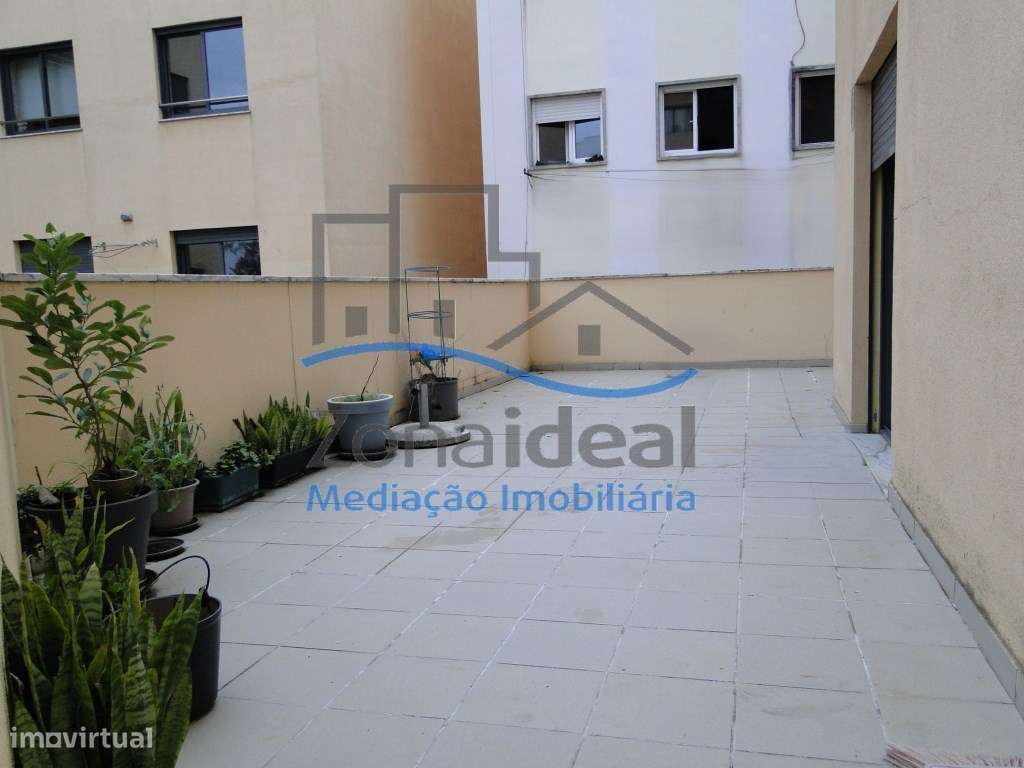 Apartamento T3 com terraço, 2 parqueamentos - Condomínio Top Reside...-20