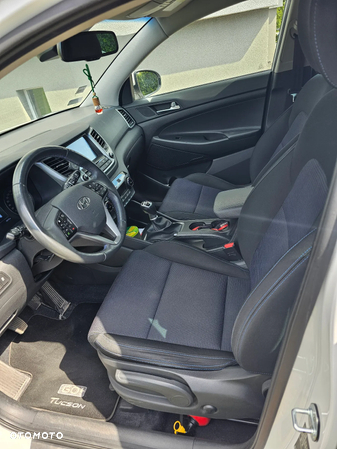Hyundai Tucson 1.7 CRDI BlueDrive Comfort 2WD - 9