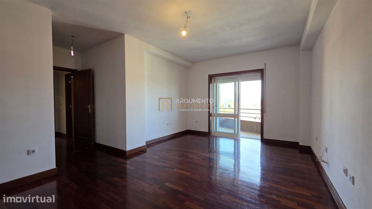 Apartamento T2 Venda em Rio Tinto,Gondomar-10