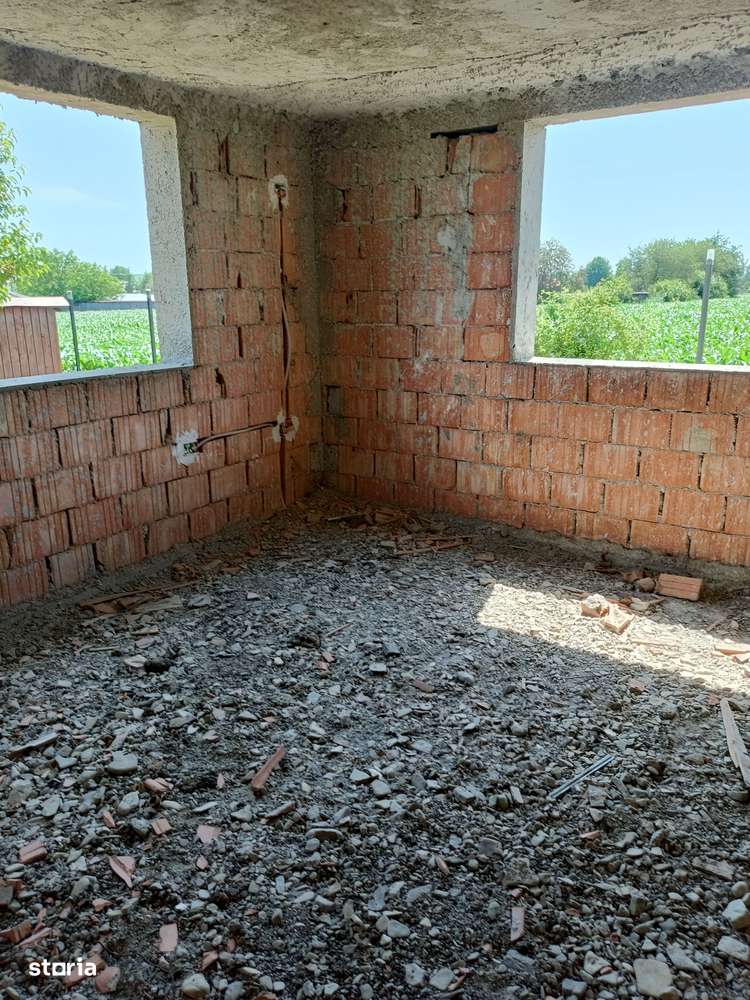 Casa la rosu Caciulesti - Girov - Imagine principală: 5/20