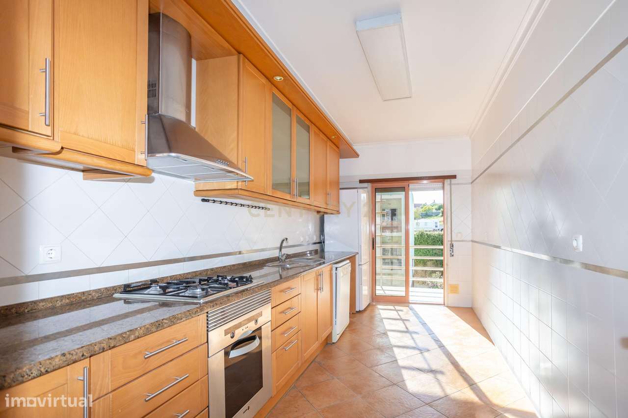 Apartamento T1 em Camarate, Loures
