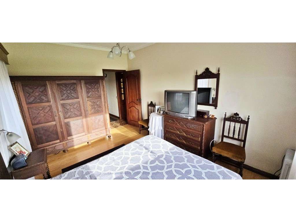 Moradia bifamiliar em São Romão do Coronado-8