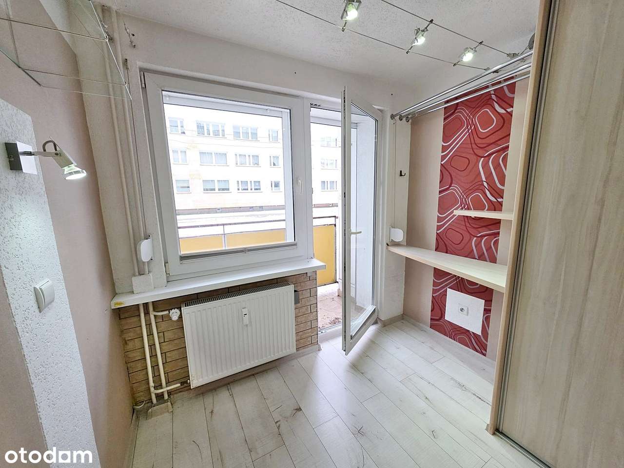 2-pokojowe, balkon, meble w kuchni oraz 2 szafy, ul. Kolejowa-10