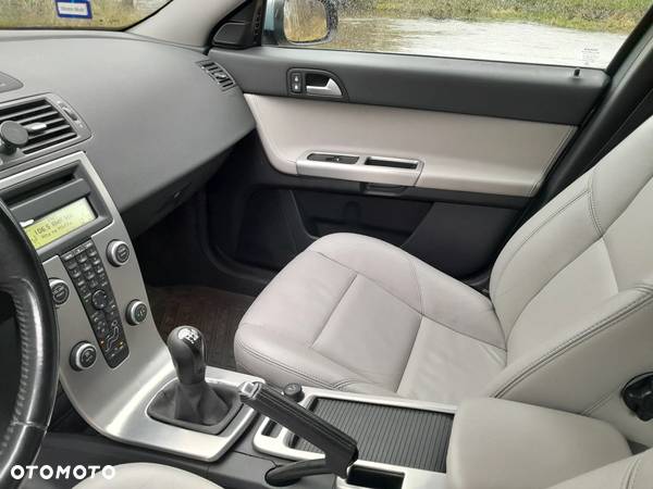 Volvo V50 1.6D - 12