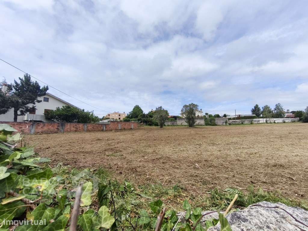 Oportunidade Única de Investimento em Forjães, Esposende-1