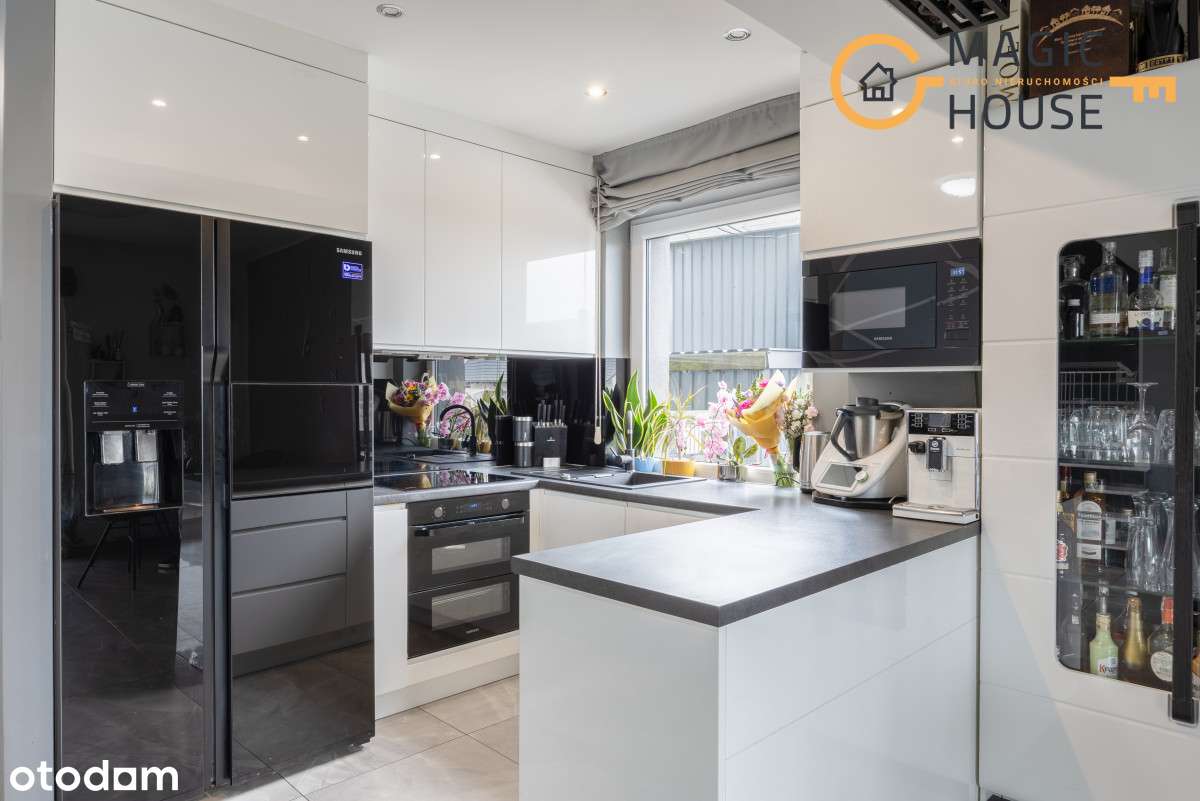 Wyjątkowy dom w zabudowie bliźniaczej z basenem - Pełny obrazek: 5/19