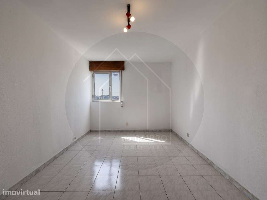 Apartamento T3 Vistas desafogadas em Ramalde, Porto-17