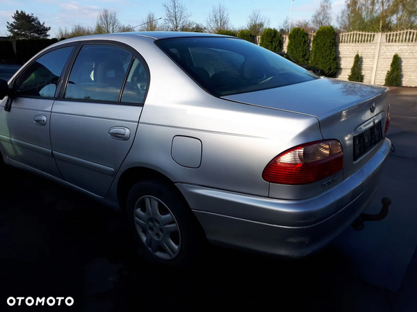 TOYOTA AVENSIS T22 LIFT 00-03 2.0 D4D RADIO - 9