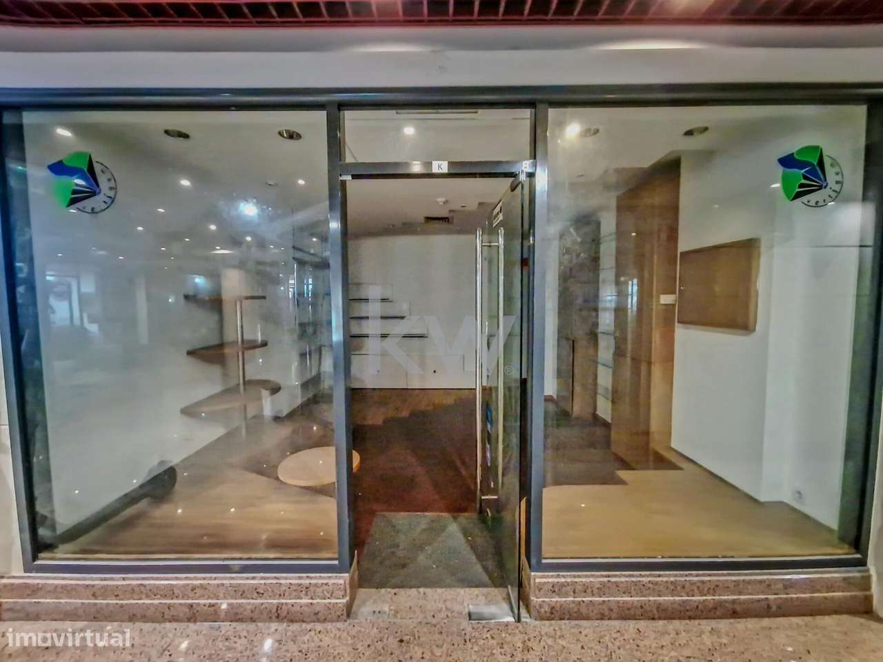 Loja no Centro Avenida, junto ao Fórum de Aveiro - Grande imagem: 5/17