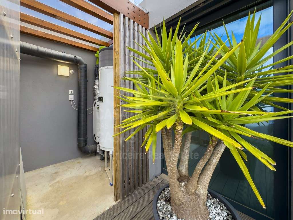 Vende Moradia T2 - Ericeira 3 Km, A Casa das Casas-5