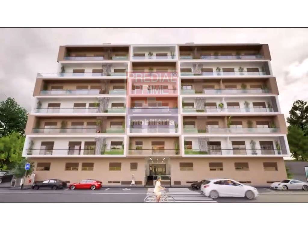 APARTAMENTO T3 NO CENTRO DE OLIVEIRA DE AZEMEIS-0