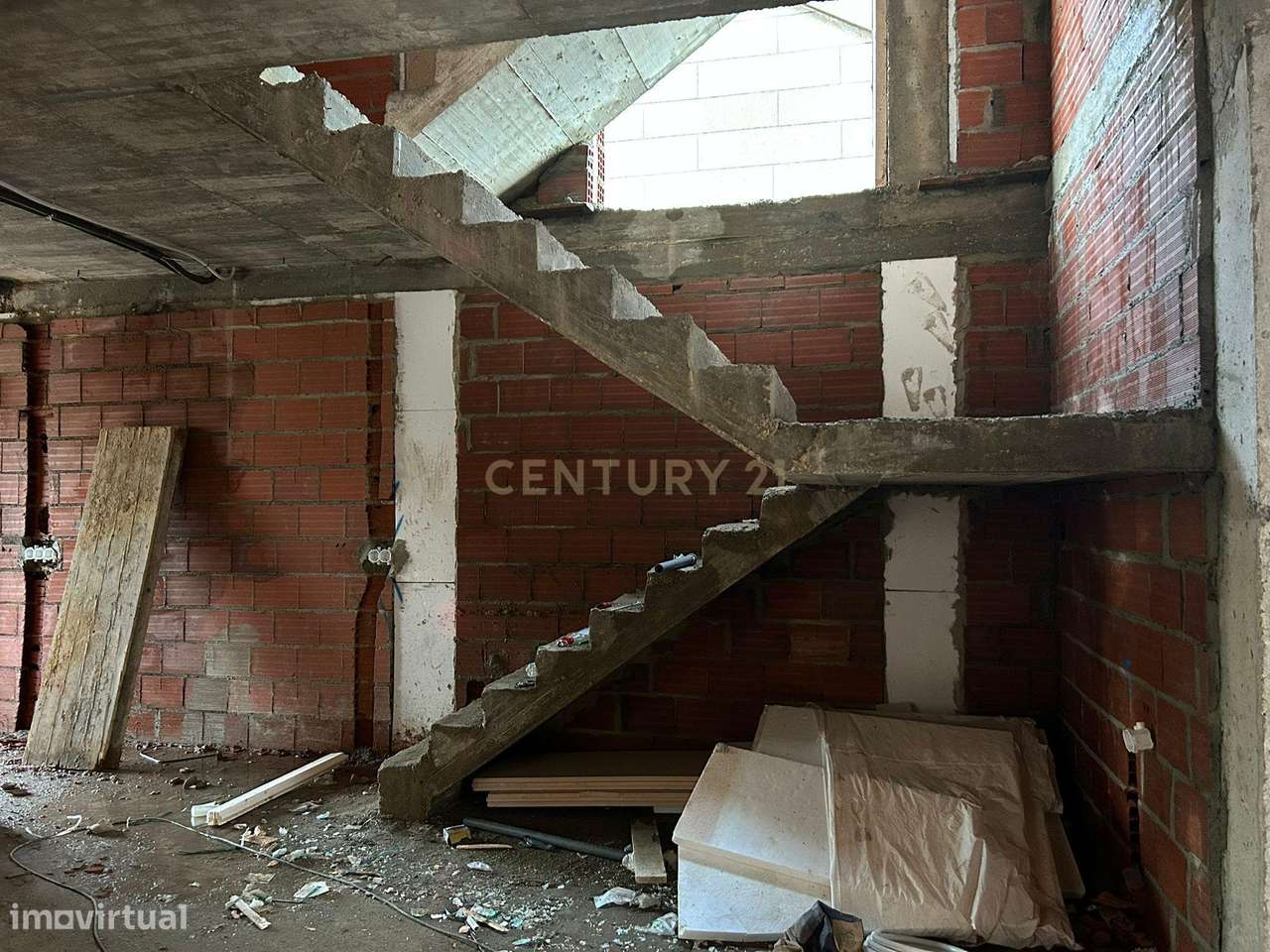 Moradia em construção | Vista panorâmica | Localização privilegiada-15