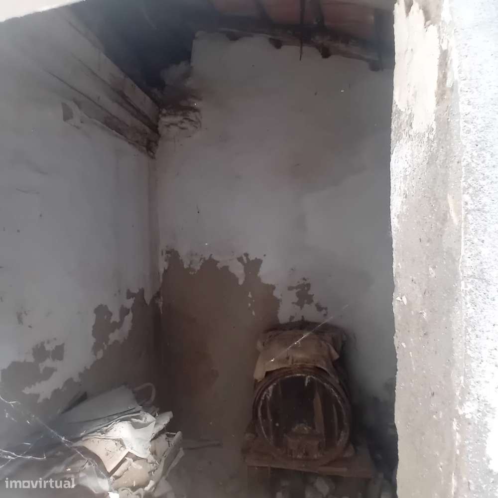 Moradia para recuperar - Grande imagem: 3/8