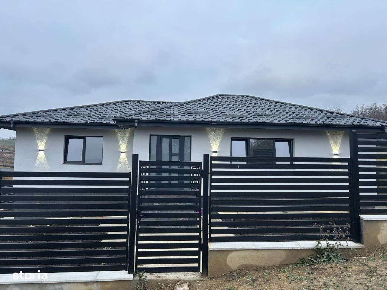 144.000 e Casa Pacurari-Valea Lupului 544 mp teren 110 mp utilitati-1