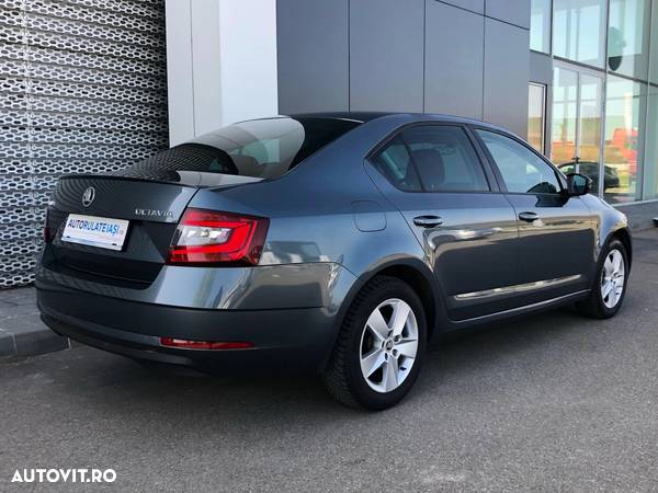 Skoda Octavia 2.0 TSI DSG Style - 3