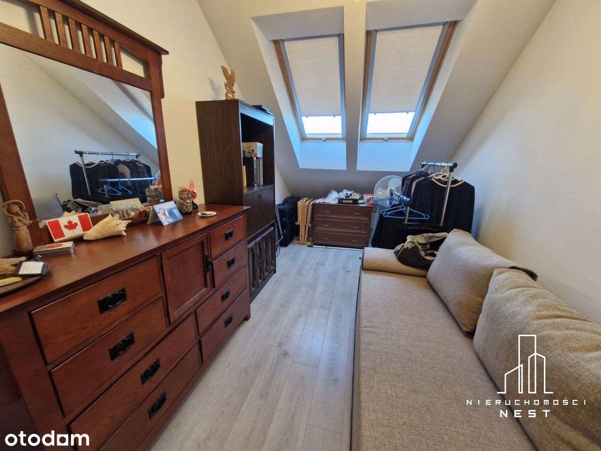 Bliźniak z garażem i ogródkiem-6