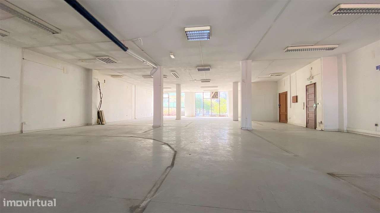 Imóvel comercial para arrendar em Leiria - Grande imagem: 3/12