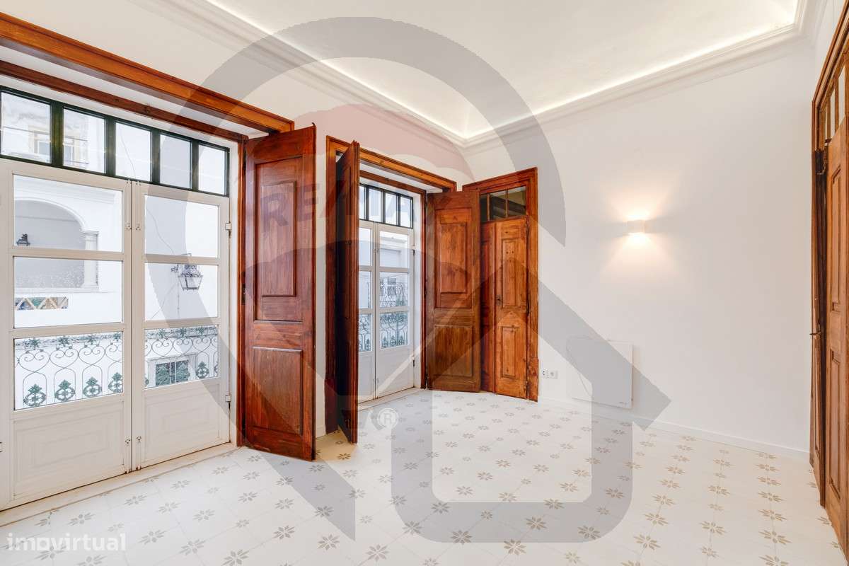 Moradia T3 Renovada no Centro Histórico de Évora – Charme Único-5