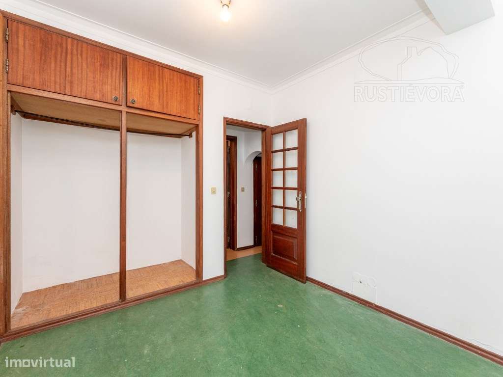 Moradia Unifamiliar T4 com quintal e terraço | Évora-14