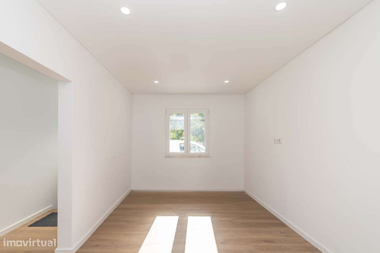 T3 NOVO – Apartamento com Espaço Exterior Único de 500 m² no Seixal-6