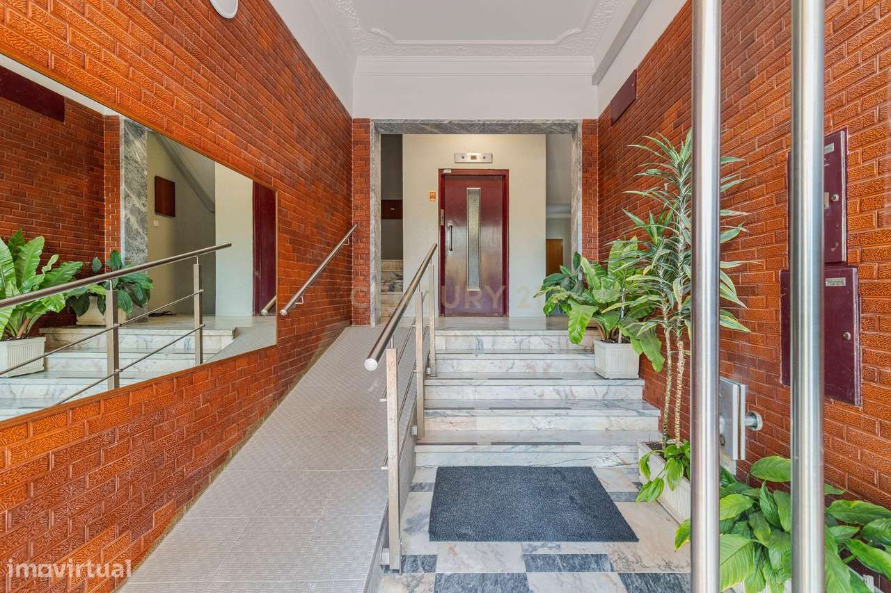 Apartamento T-1  com arrecadação na Costa da Caparica-17