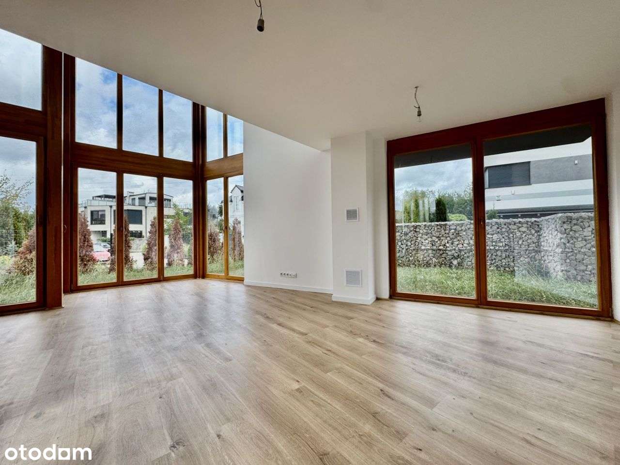 Nowoczesny dom, który zachwyca światłem | 240 m² |-8