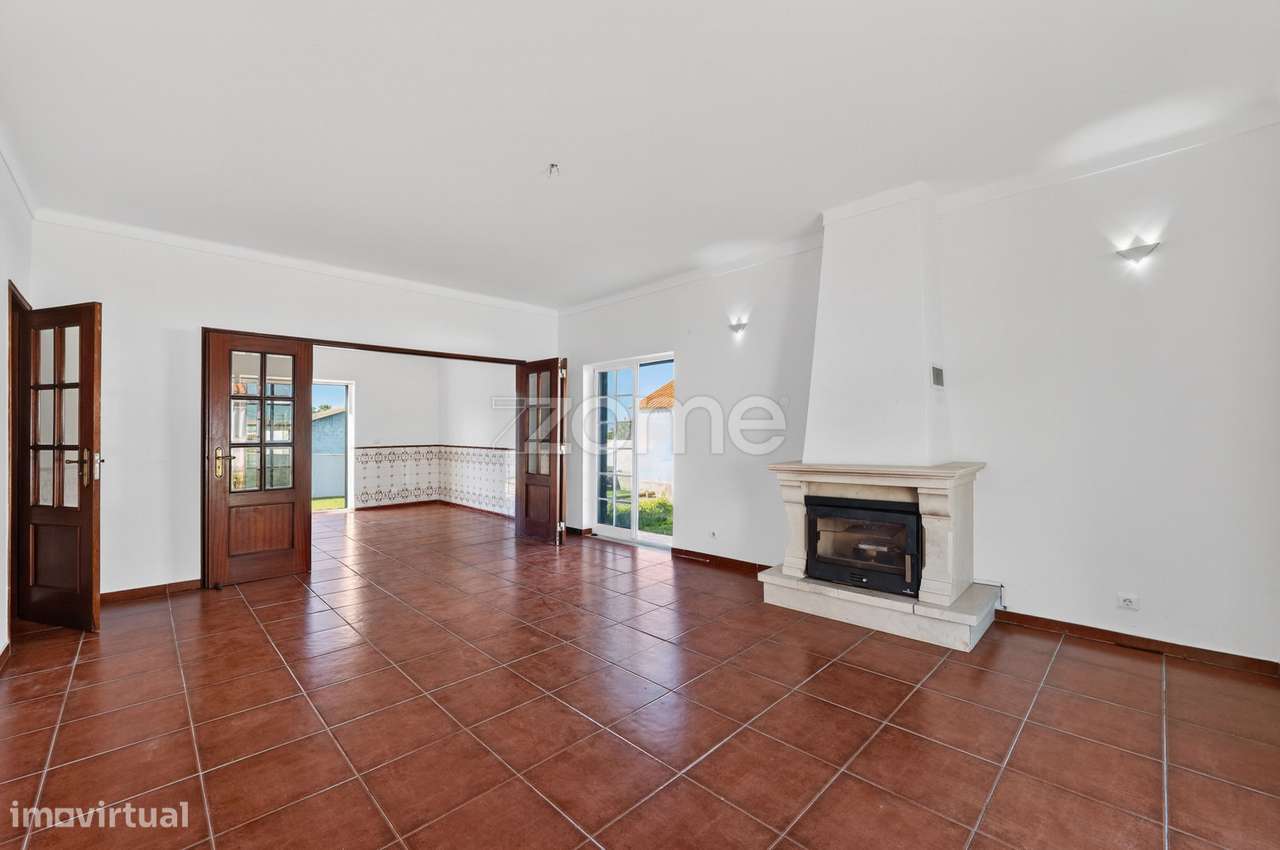 Moradia Isolada Térrea T4 com Sótão Aproveitado - Grande imagem: 4/29