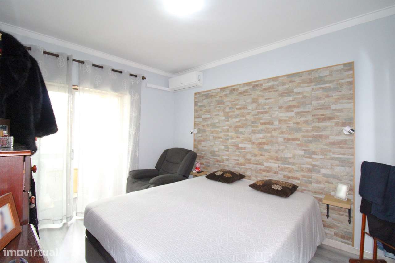 Apartamento T3 Torre da Marinha-22