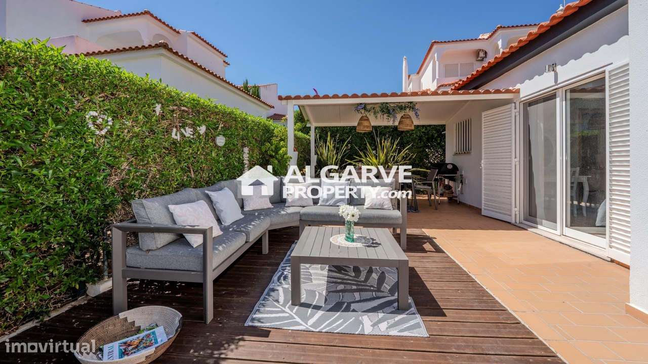 Bonita moradia V4 dentro do campo de golfe e perto de todas as comodid-12