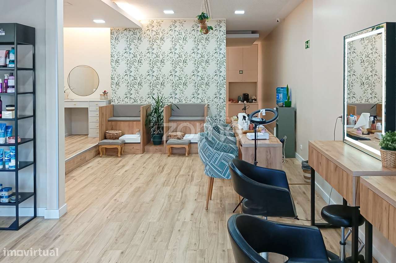 Trespasse de Salão de Beleza no Porto – Zona Central (Pereiro) - Grande imagem: 2/18