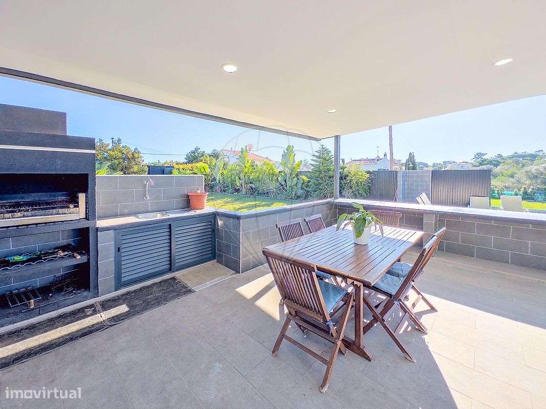 Moradia T5 para venda-8