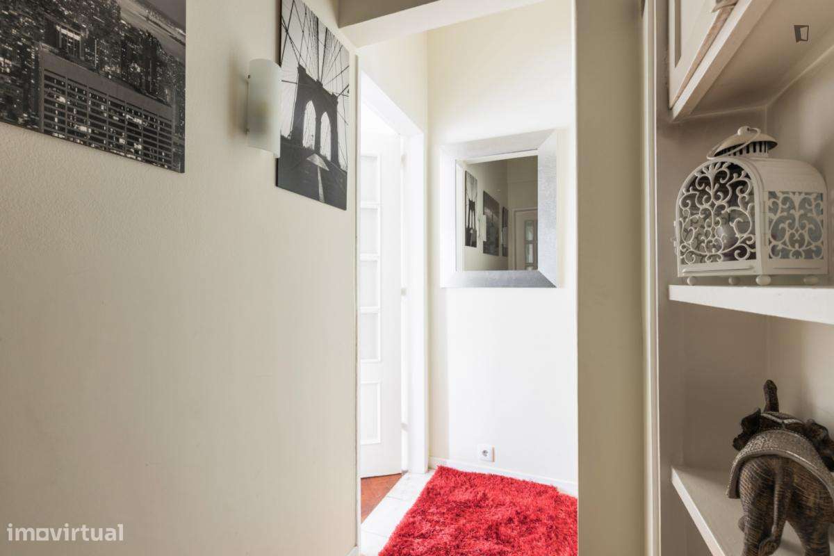 Quarto - localizado em Entrecampos Lisbon - Grande imagem: 4/9