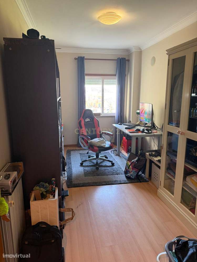 Excelente T4 no Montijo-10