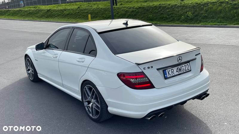 Mercedes-Benz Klasa C 63 AMG 7G-TRONIC - 18