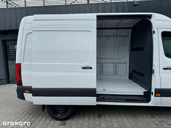 Mercedes-Benz Sprinter - 29