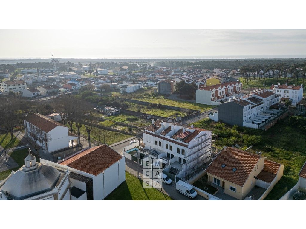 Moradia em Banda em São Jacinto com vista Ria