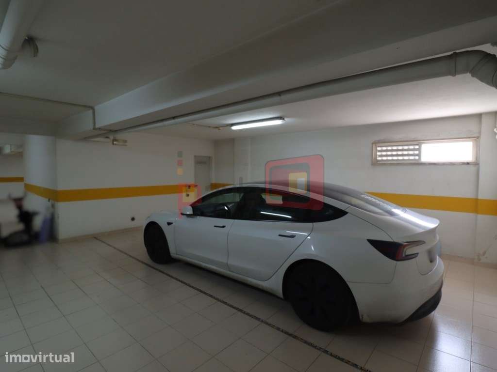 APARTAMENTO T3 MONTIJO COM PARQUEAMENTO E ARRECADAÇÃO-44