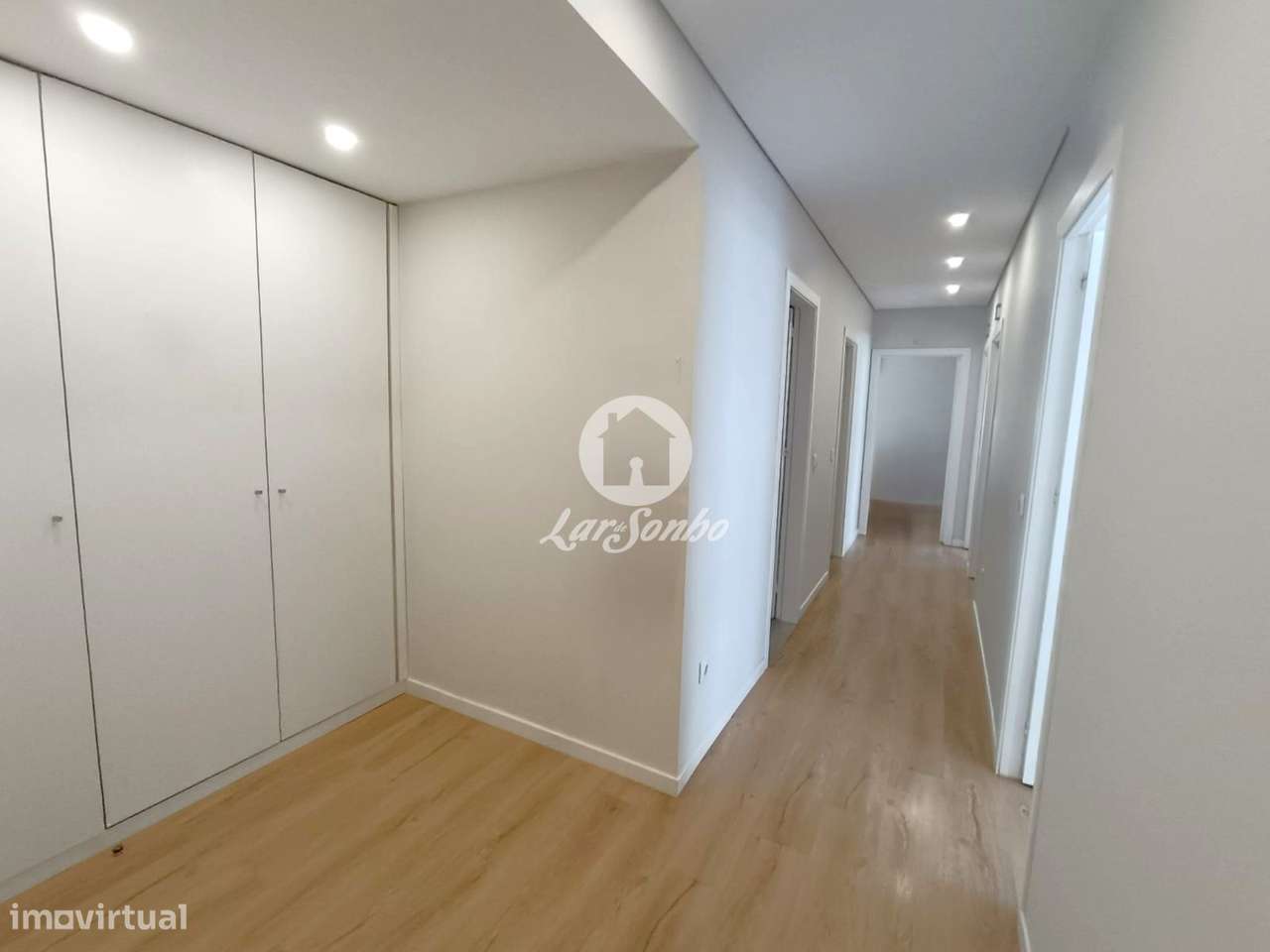 Apartamento T3 a 5 minutos do centro de Barcelos - Grande imagem: 2/28