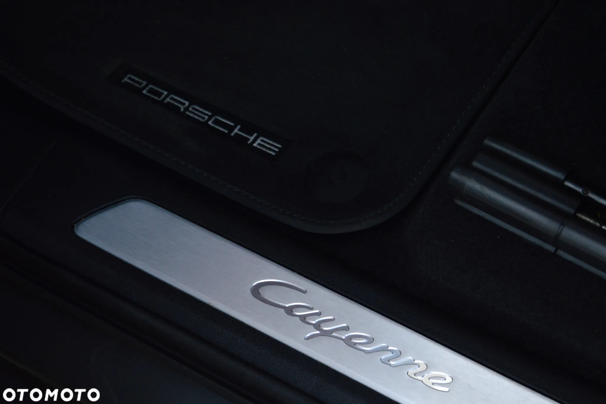 Porsche Cayenne Coupe E-Hybrid Platinum Edition - 40