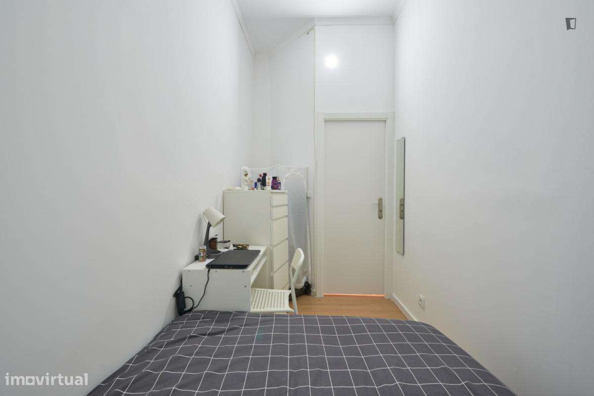Quarto - localizado em Entrecampos Lisbon - Grande imagem: 4/9