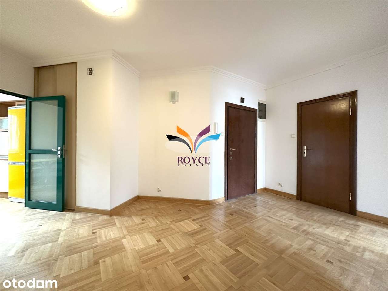 Mokotów ul. Śródziemnomorska 120 m2 garaż komórka-15