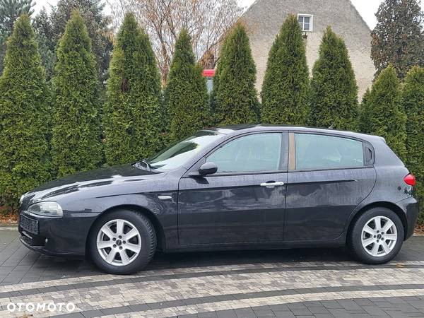 Alfa Romeo 147 1.6 T.S Impression - 10