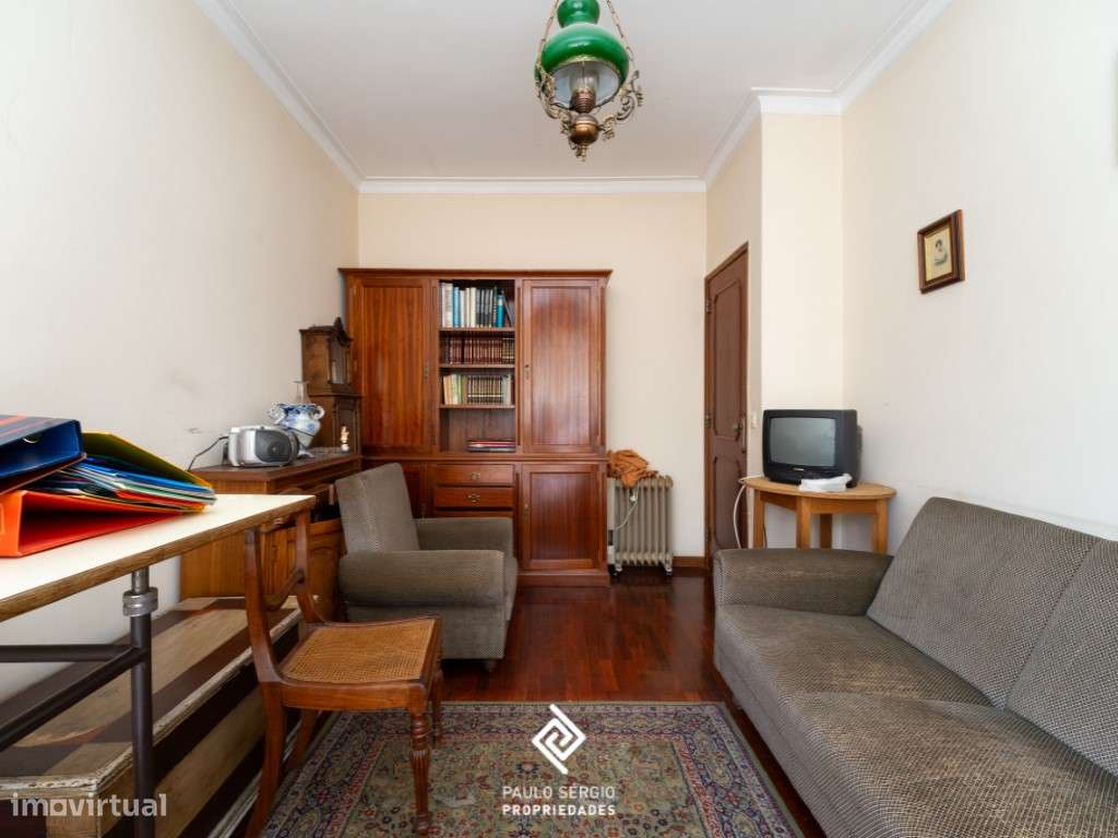 Apartamento T2+1 no Porto-15