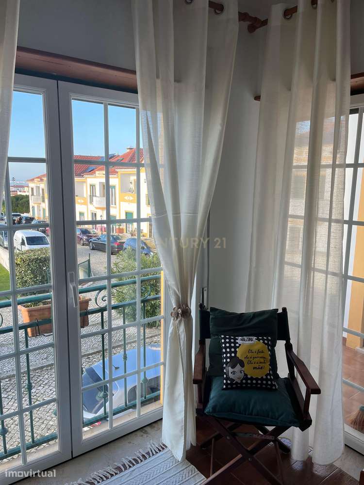 Moradia T4 em condomínio fechado com piscina, vista mar e walking dist-15