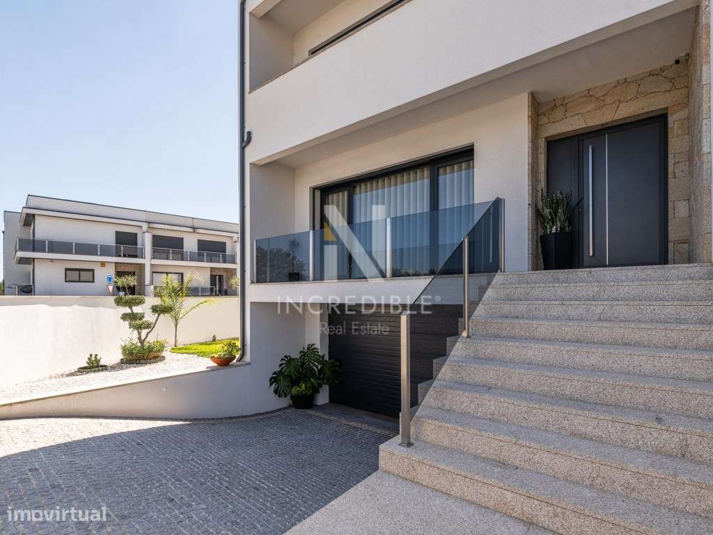MORADIA T3 SEMI-NOVA EM GAVETO - MERELIM, BRAGA-30