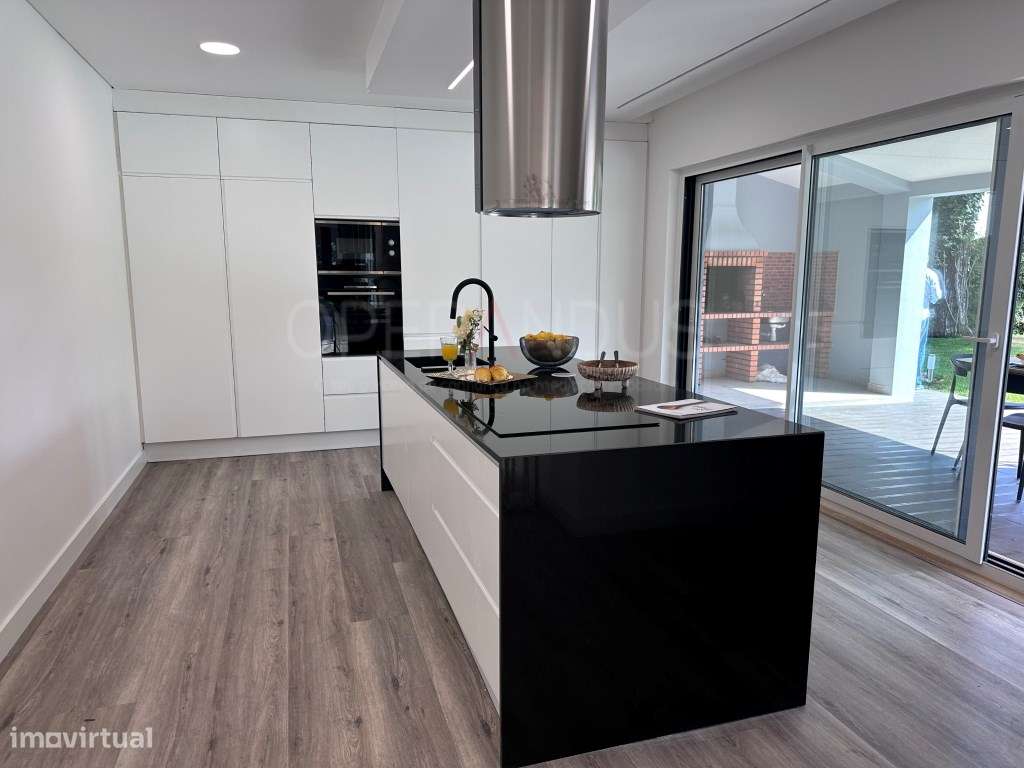 Moradia Isolada T4 Venda Almada-5